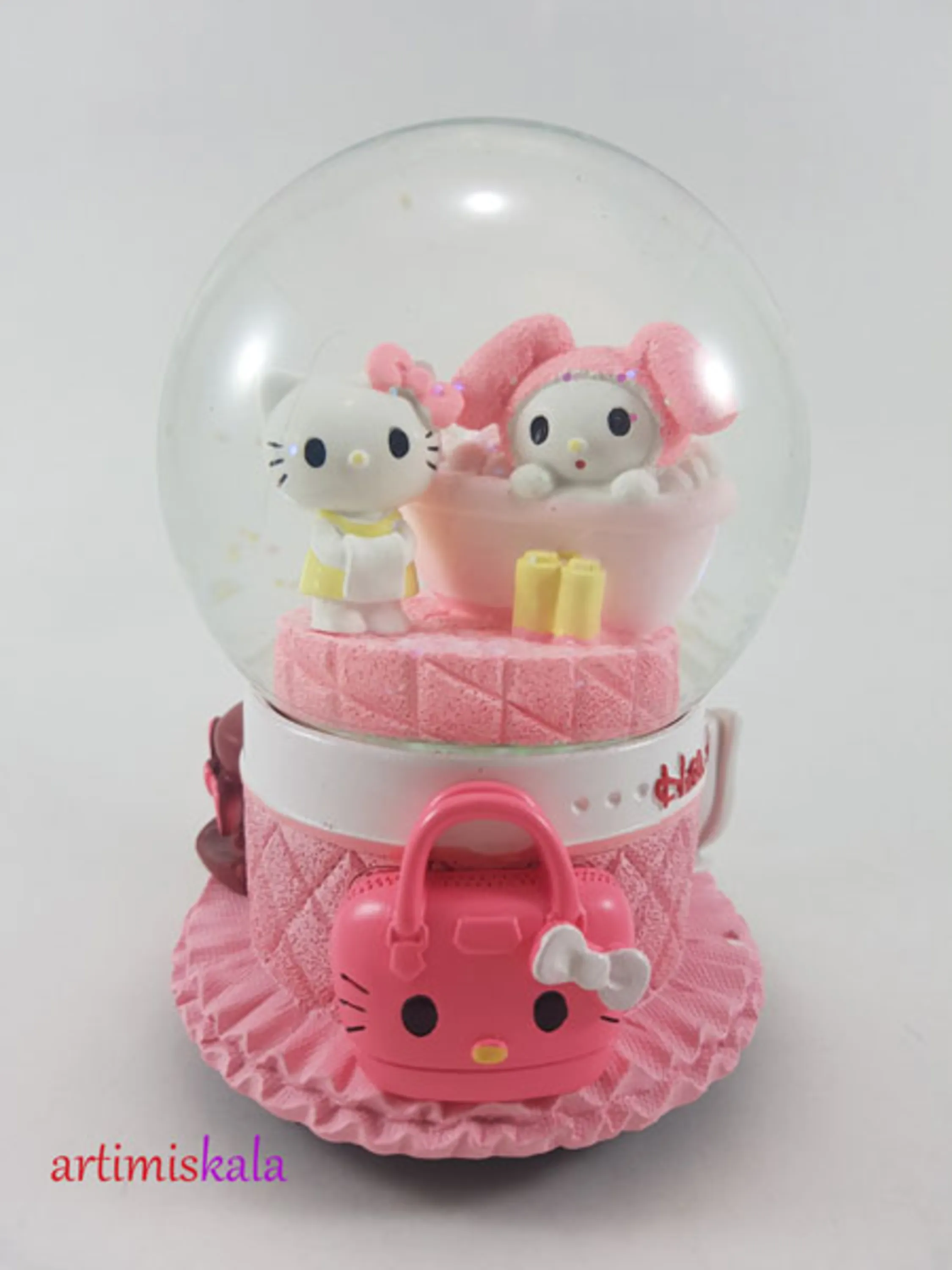 گوی بلورین شیشه ای