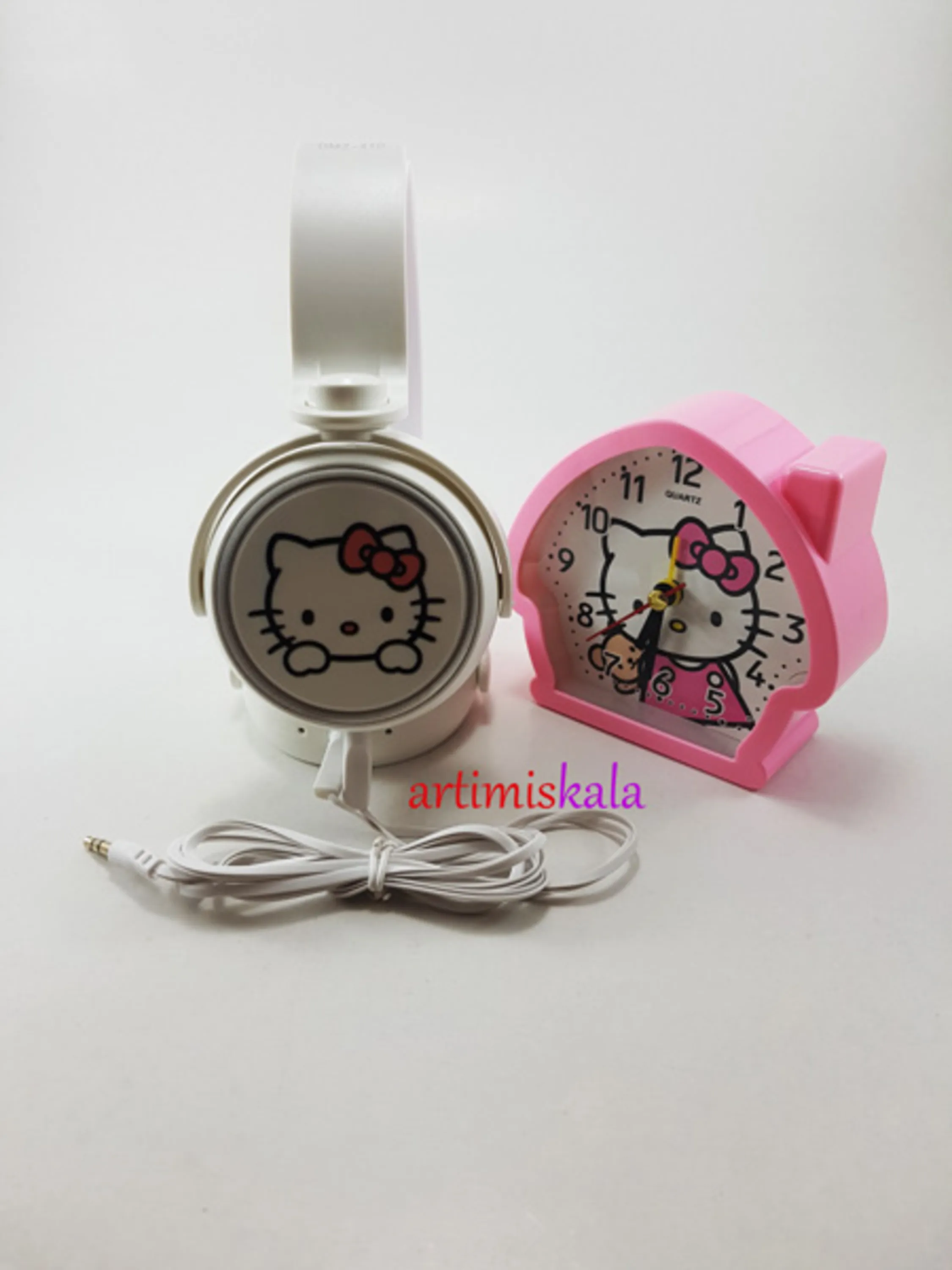 ست هدفون و ساعت